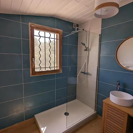 Maison Paisible Au Bord Du Сasa de vacaciones Esparron-de-Verdon