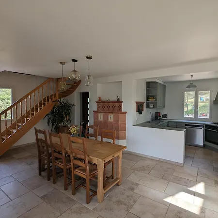 Сasa de vacaciones Maison Paisible Au Bord Du Esparron-de-Verdon