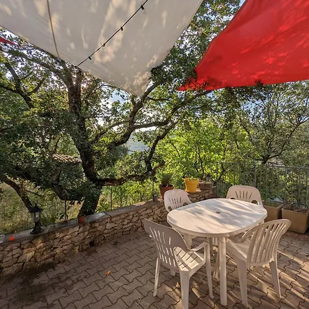 Сasa de vacaciones Maison Paisible Au Bord Du